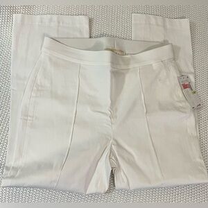 NWT - Michael Kors Elastic Waist Capris (White) - Size 4